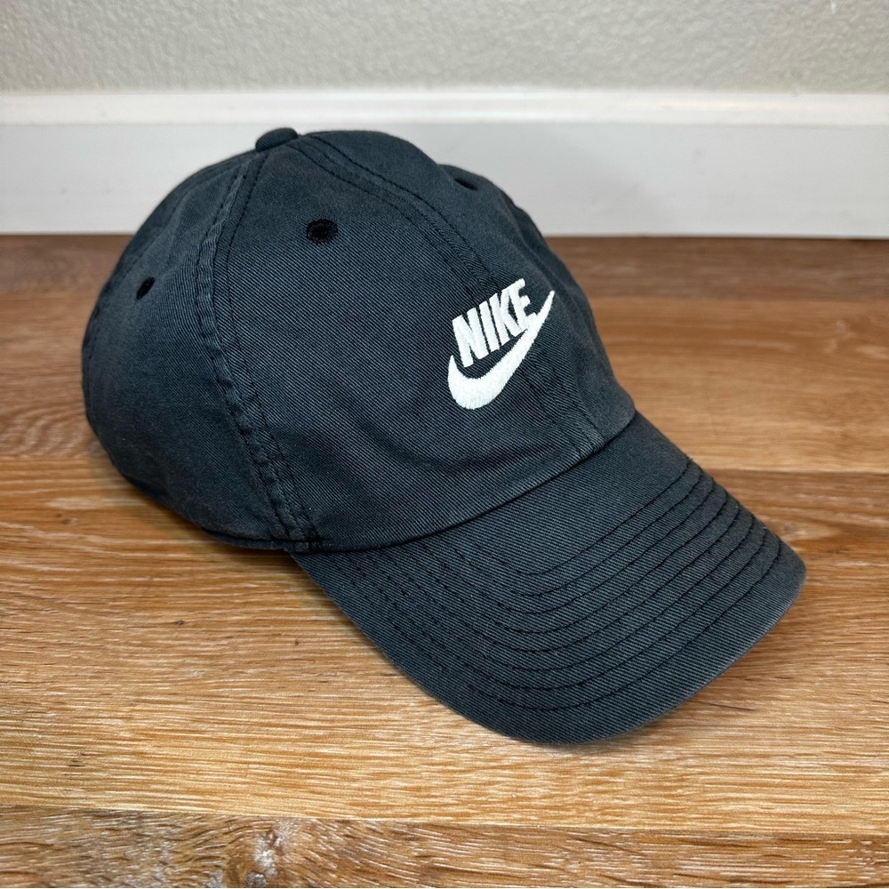 Nike Futura Heritage 86 Washed Unisex Black Strapback  Cap Hat, OS